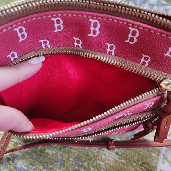 Dooney & Bourke Red Sox Crossbody bag - Picture 2 of 6